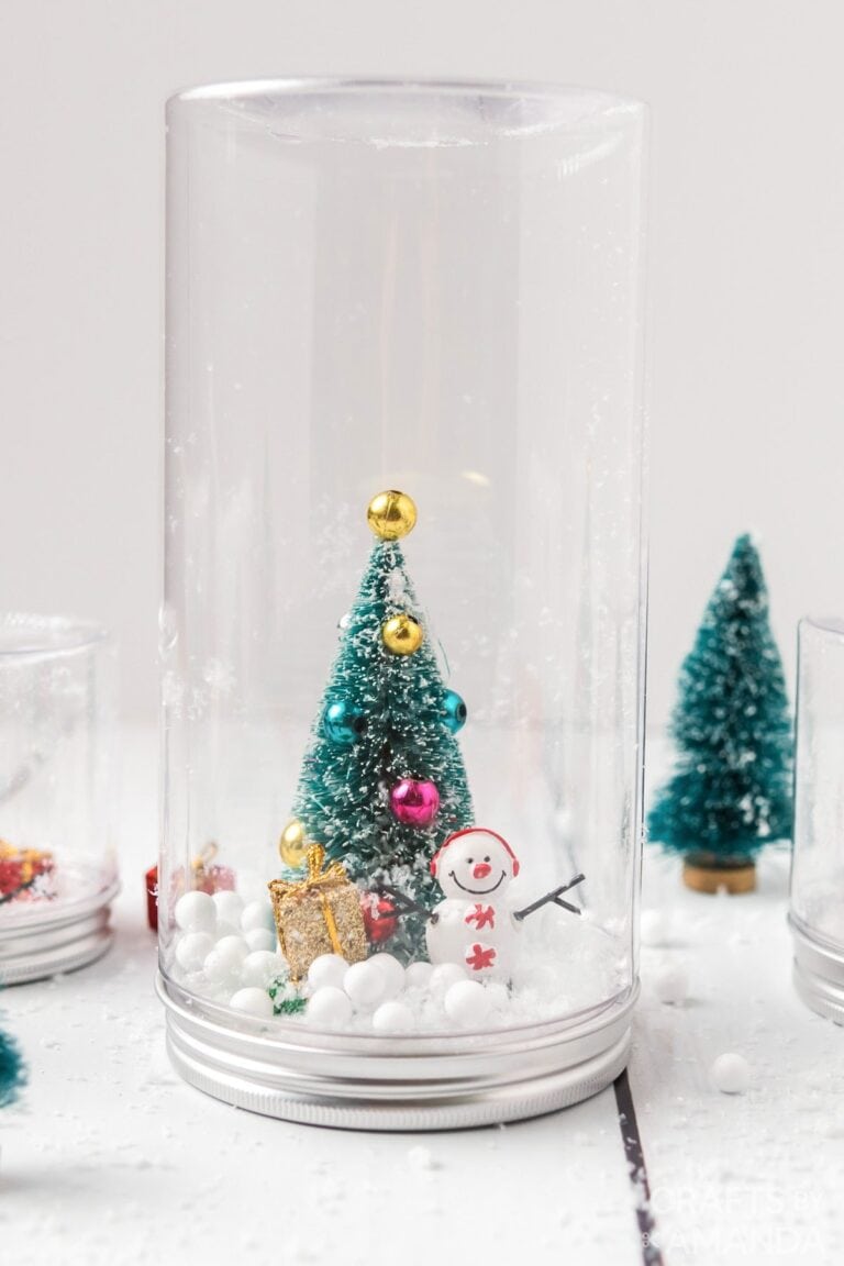 DIY Snow Globe Crafts {festive Christmas ideas!} Tiny Tree Decor