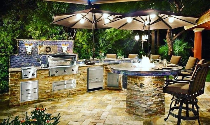 20 Stunning Outdoor Summer Kitchen Ideas | Tiny Tree Decor