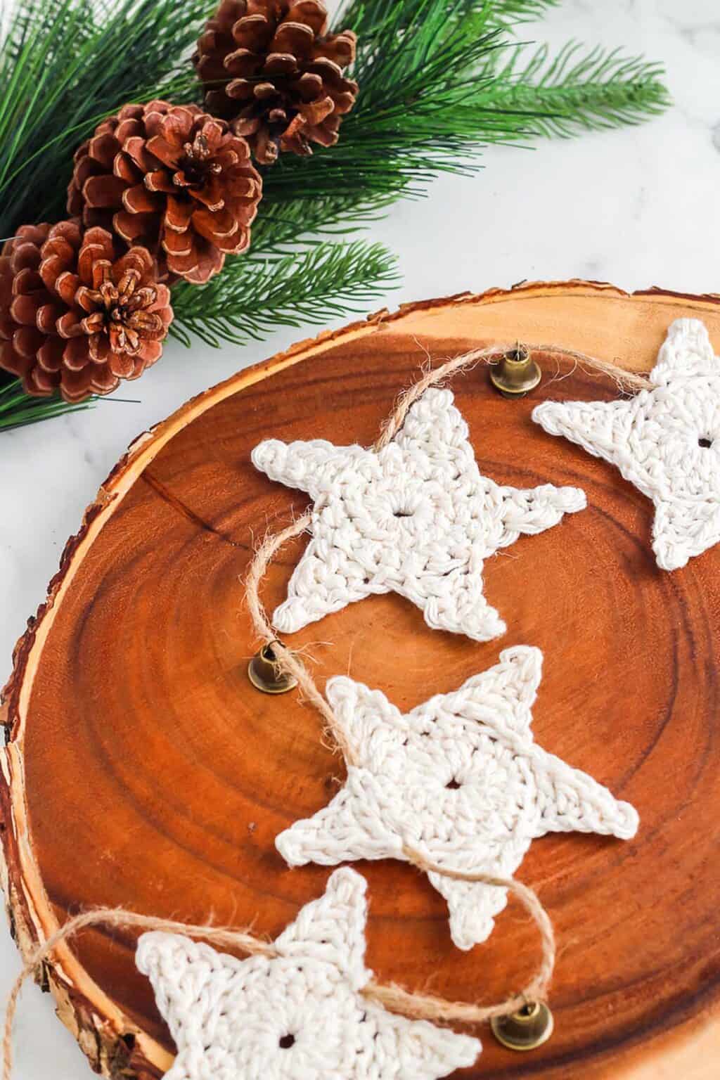 18 Easy Crochet Christmas Ornaments | Tiny Tree Decor